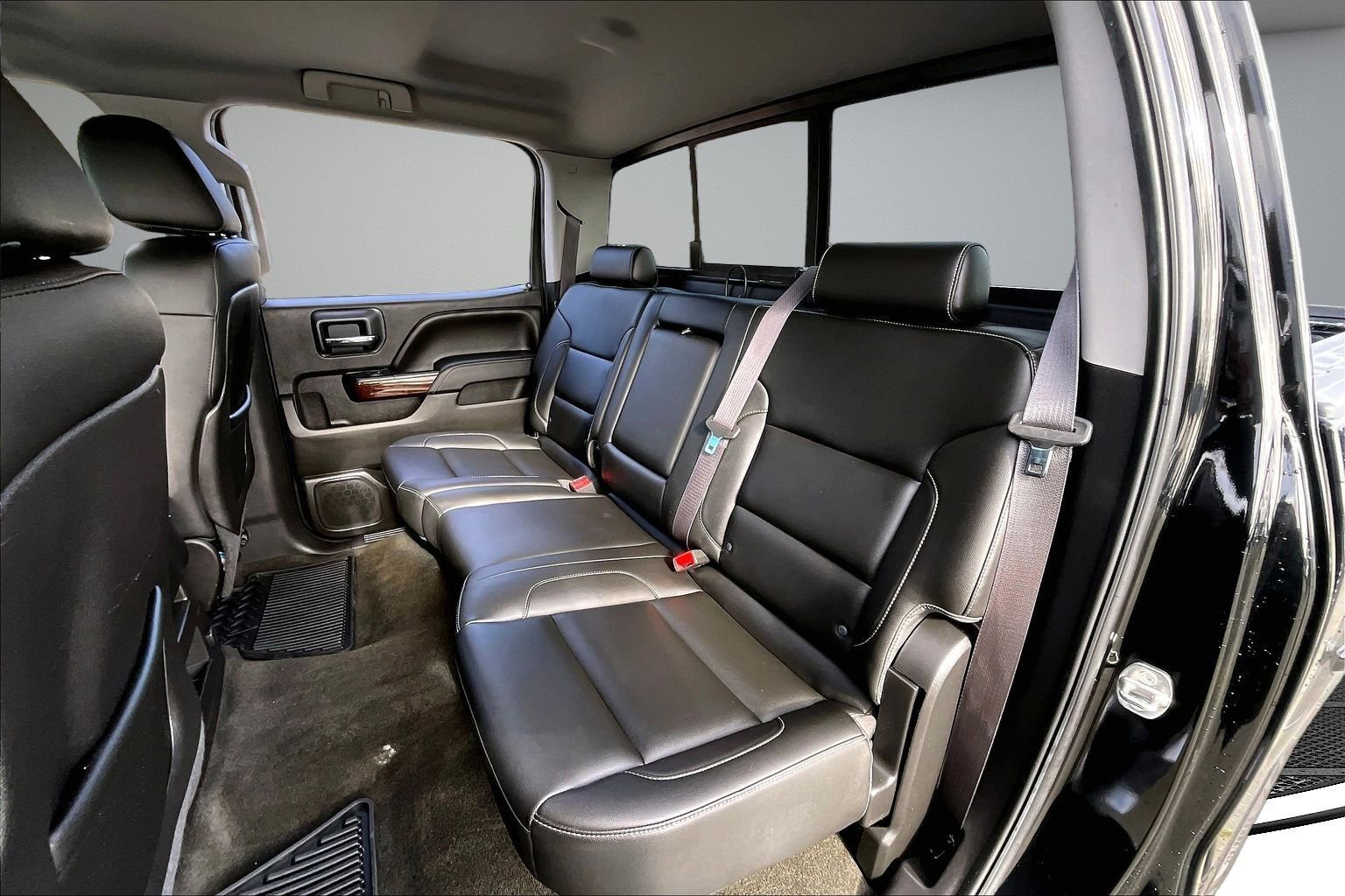 Used 2015 GMC Sierra 1500 SLT w/ SLT Preferred Package AWD/4WD image 21