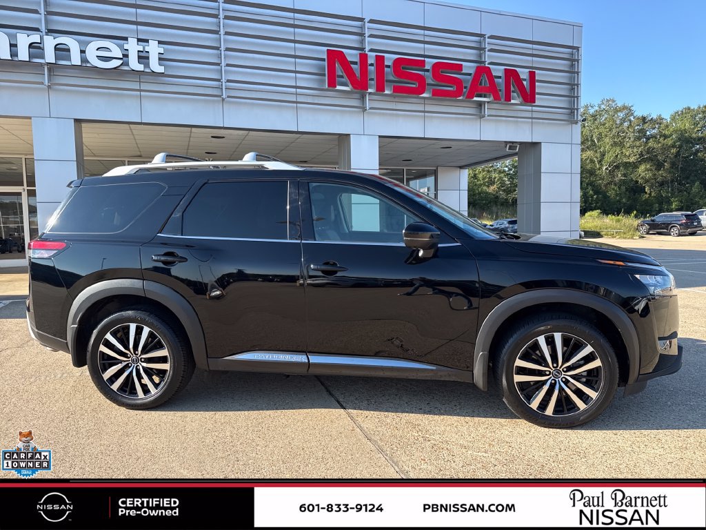 Certified 2025 Nissan Pathfinder Platinum FWD image 10