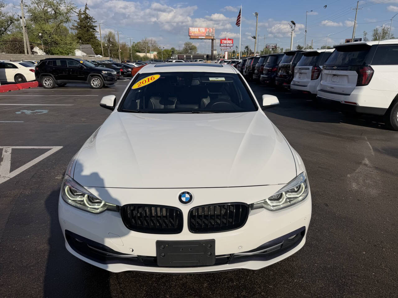 Used 2016 BMW 328i xDrive Sedan AWD/4WD image 2
