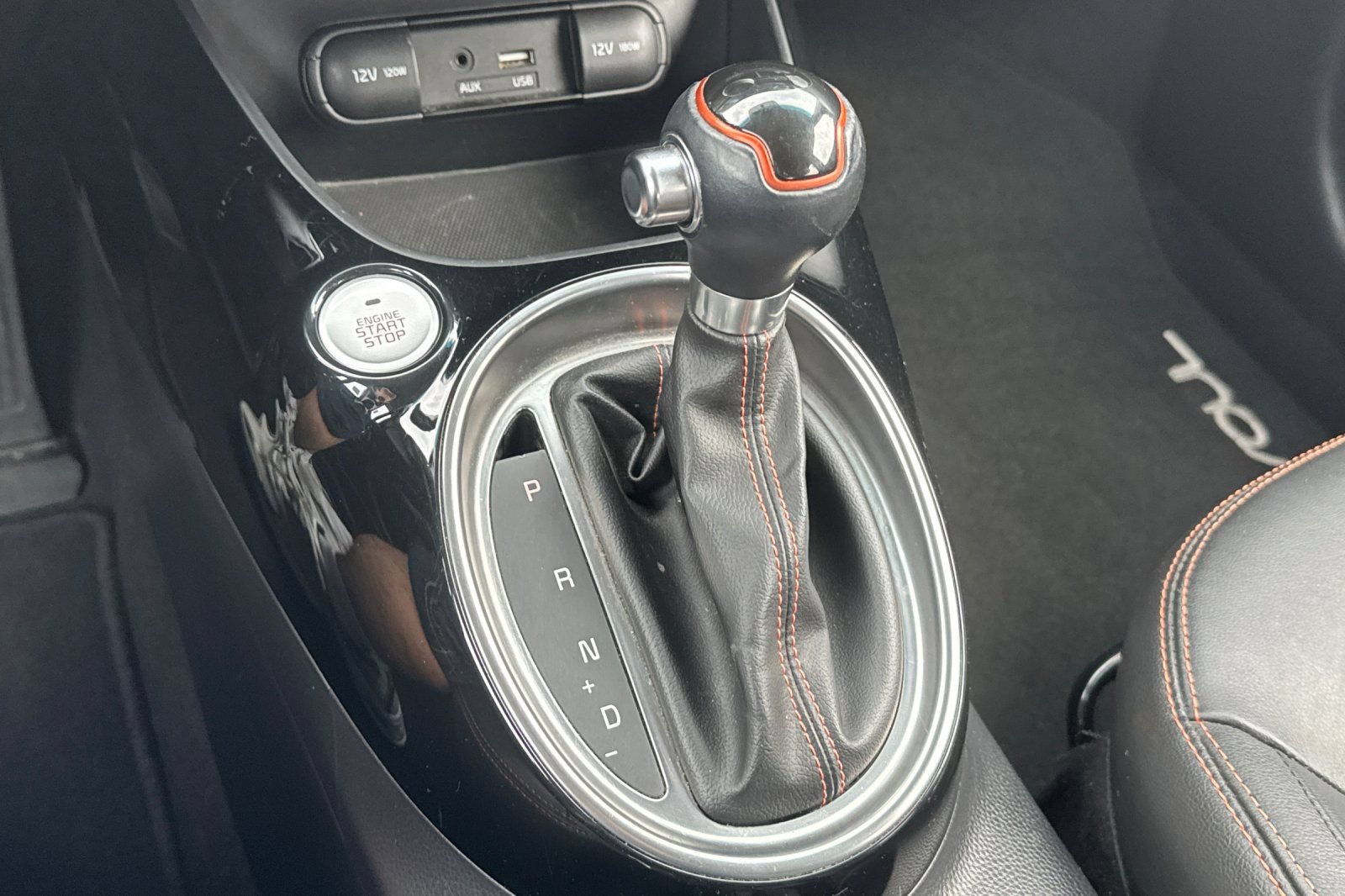 Used 2019 Kia Soul ! FWD image 20
