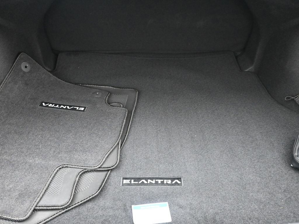Certified 2025 Hyundai Elantra Sport image 10