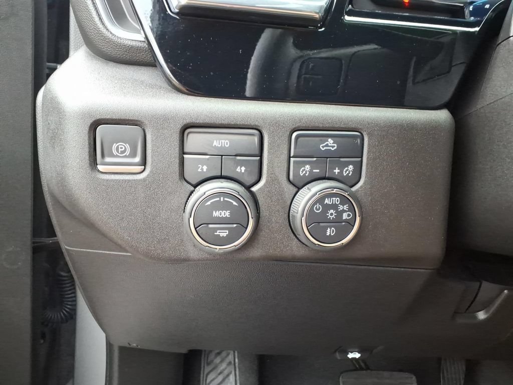 Certified 2024 Chevrolet Silverado 1500 RST AWD/4WD image 23