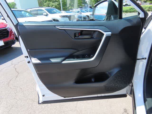Used 2024 Toyota RAV4 LE AWD/4WD image 15