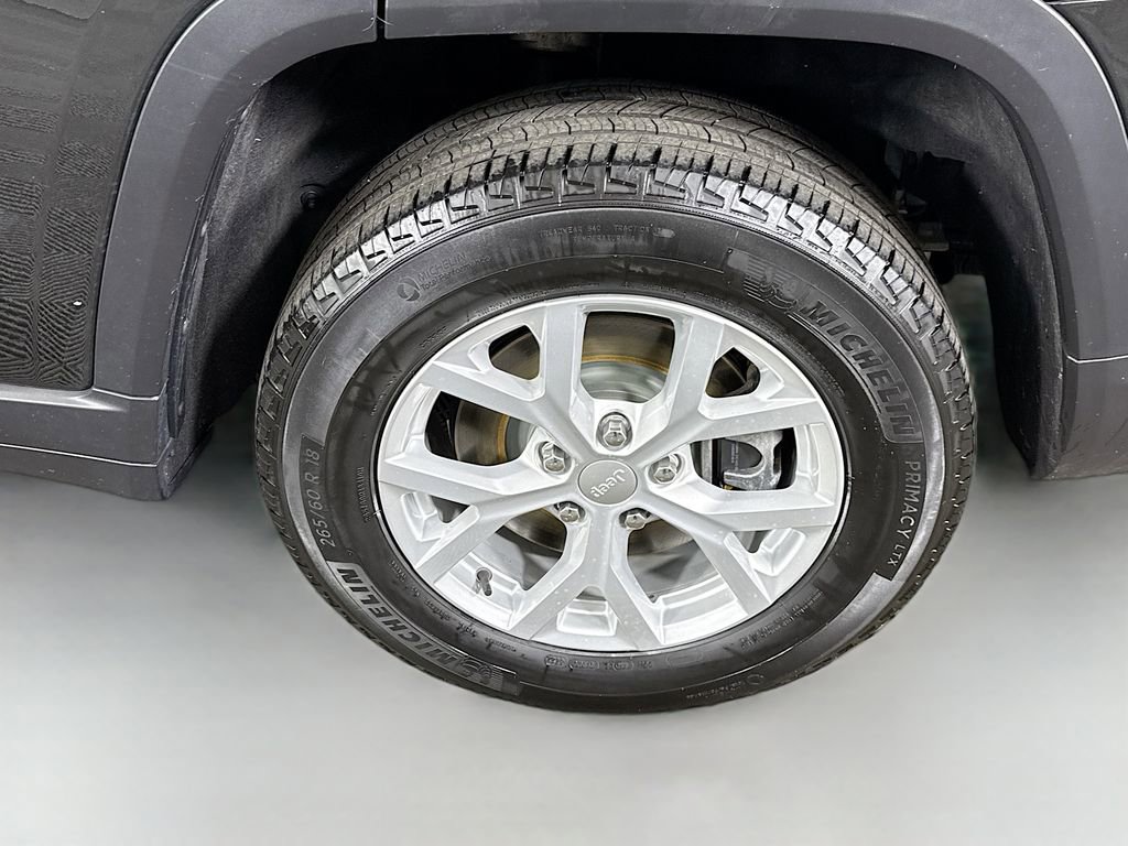 Used 2023 Jeep Grand Cherokee L Limited w/ Trailer Tow Group (B) AWD/4WD image 38