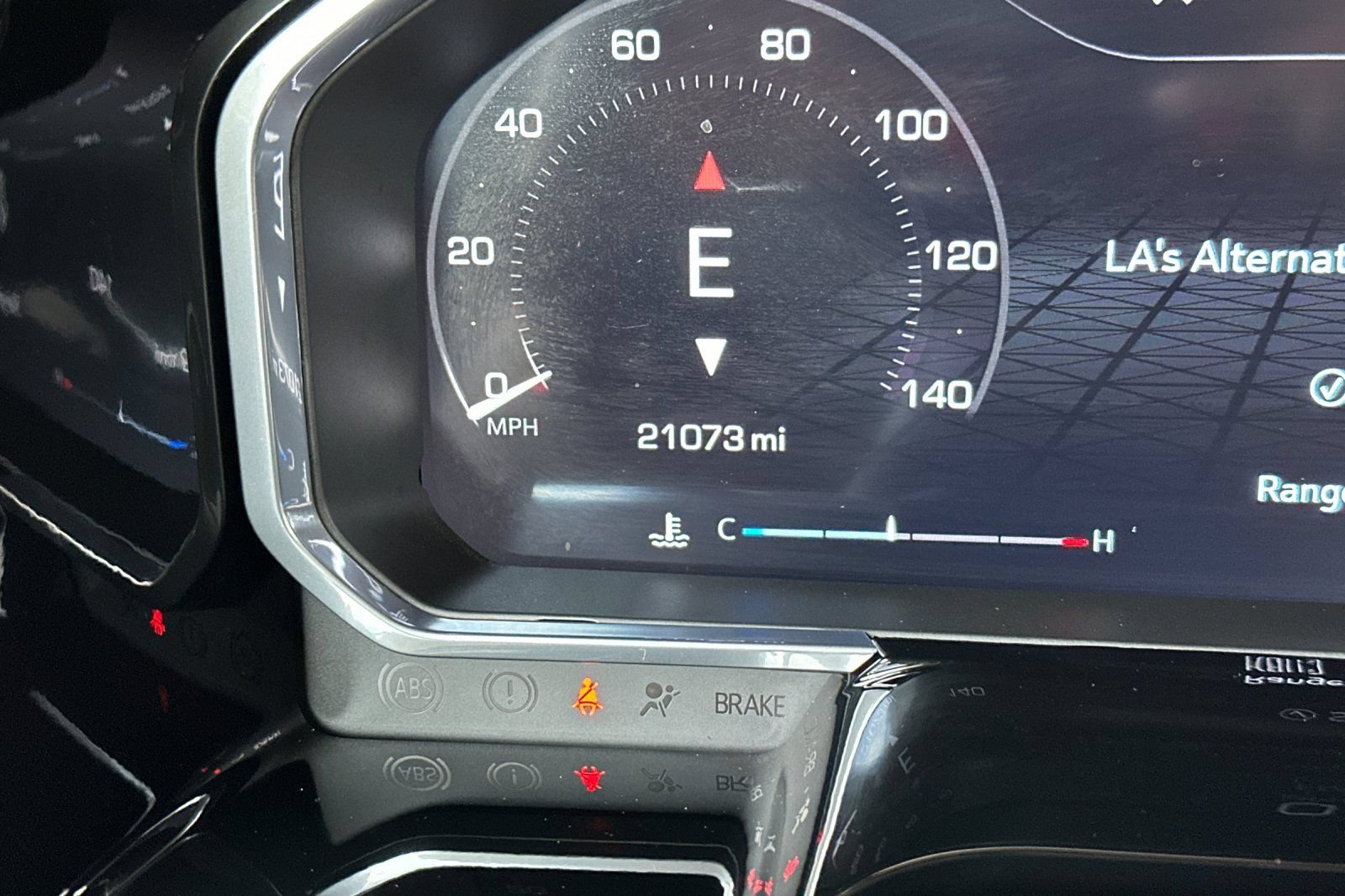 Certified 2026 GMC Sierra 1500 SLT RWD image 34