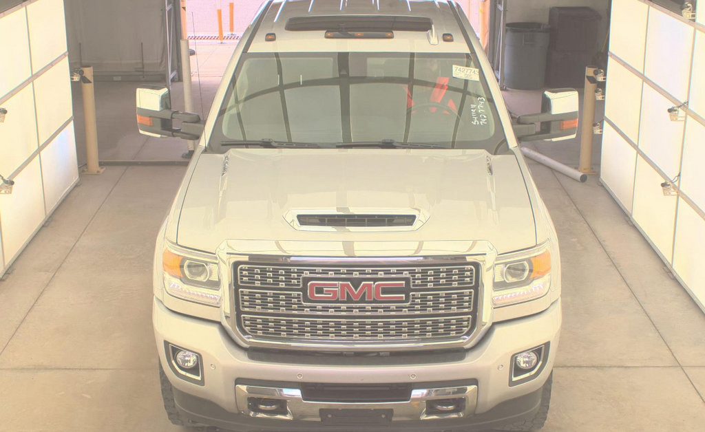 Used 2019 GMC Sierra 2500 Denali w/ Duramax Plus Package AWD/4WD image 2