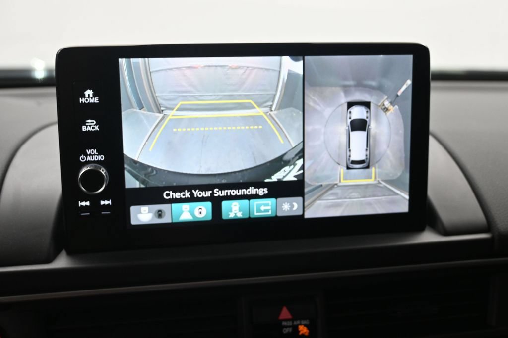 Used 2025 Honda Pilot Black Edition image 16