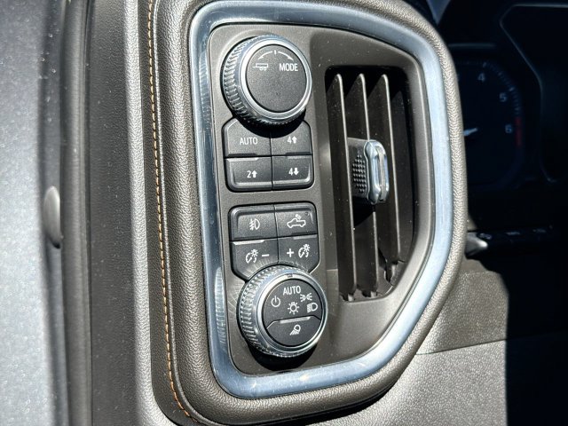 Used 2022 GMC Sierra 1500 AT4 w/ Technology Package AWD/4WD image 21