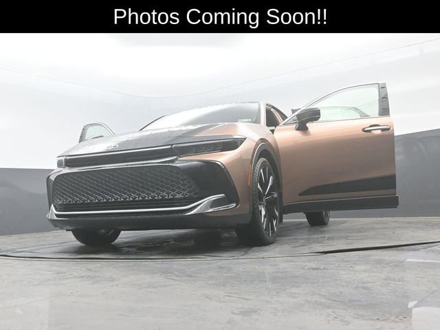 Used 2023 Toyota Crown Platinum AWD/4WD image 19