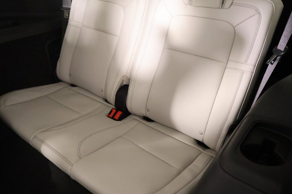 New 2026 Lincoln Aviator Reserve image 13