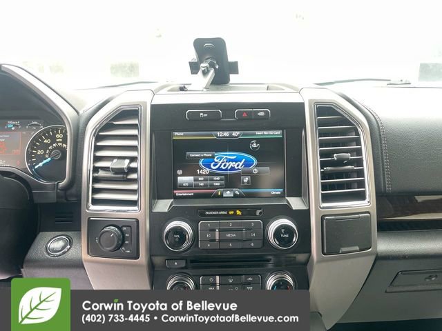 Used 2015 Ford F150 Platinum w/ Equipment Group 701A Luxury image 11