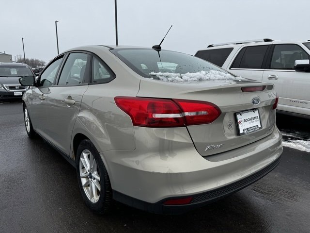 Used 2015 Ford Focus SE image 38