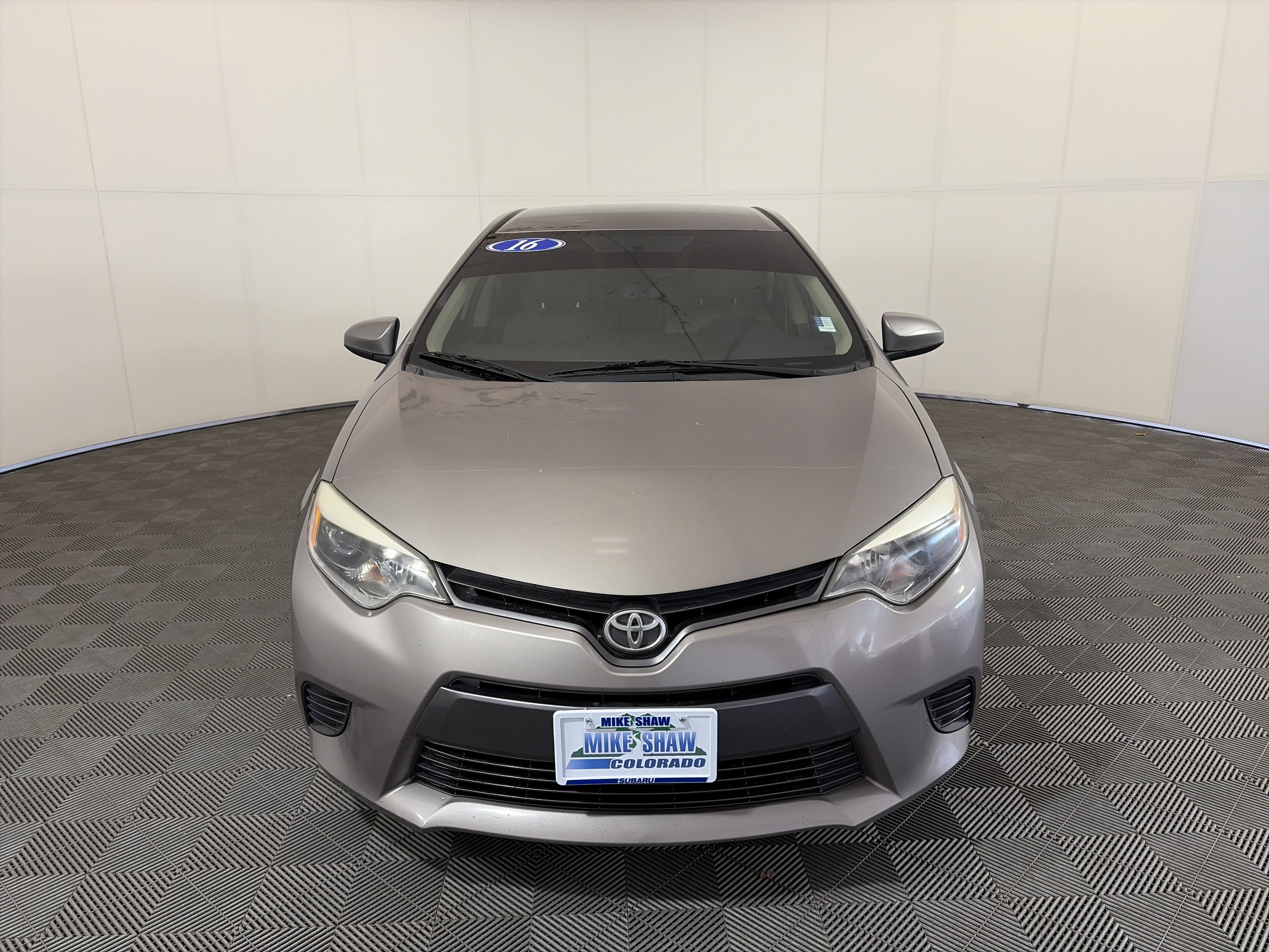 Used 2016 Toyota Corolla LE image 2
