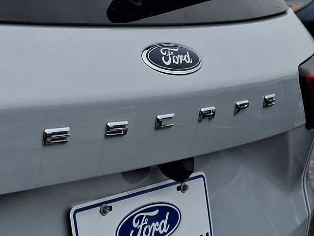 New 2026 Ford Escape ST-Line w/ Tech Pack #1 FWD image 11