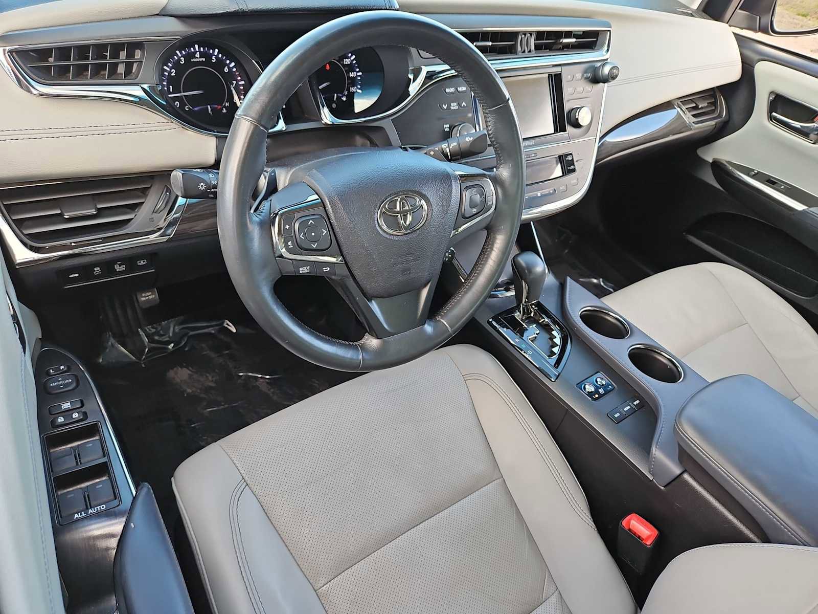 Used 2014 Toyota Avalon Limited image 10