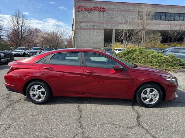 Certified 2023 Hyundai Elantra SE image 16