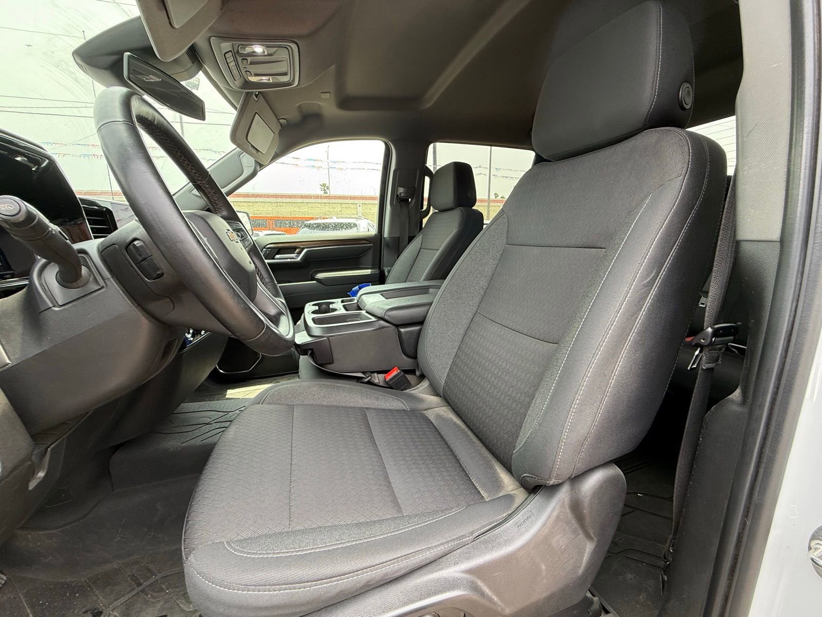 Used 2023 Chevrolet Silverado 1500 LT RWD image 9