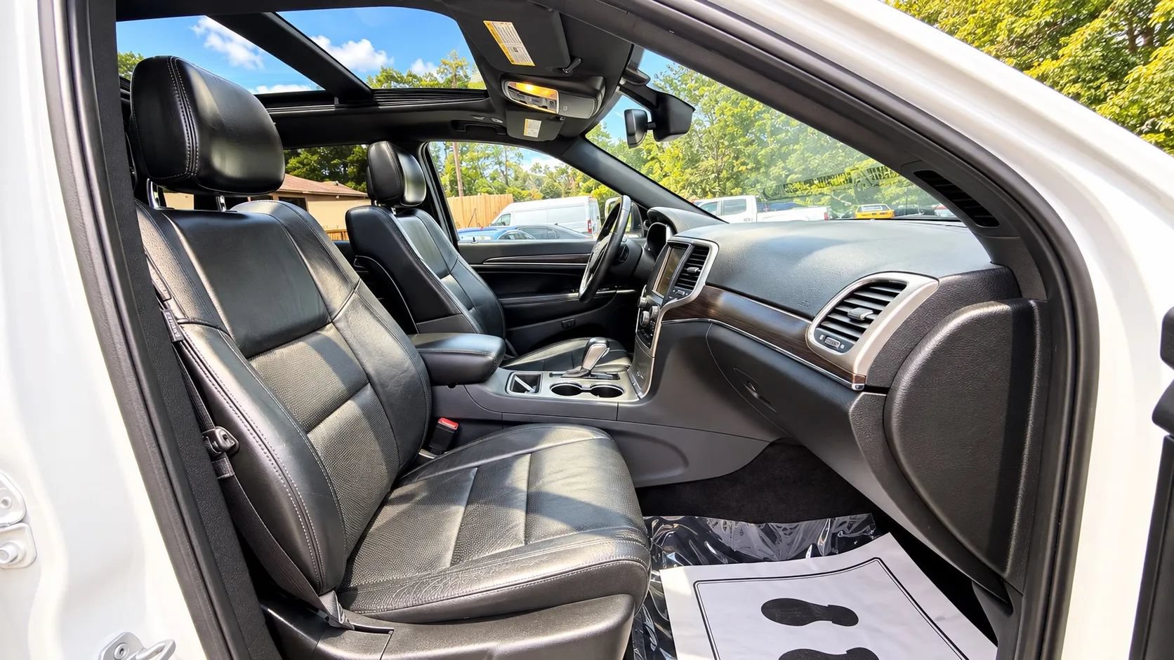 Used 2018 Jeep Grand Cherokee Limited w/ Luxury Group II RWD image 9