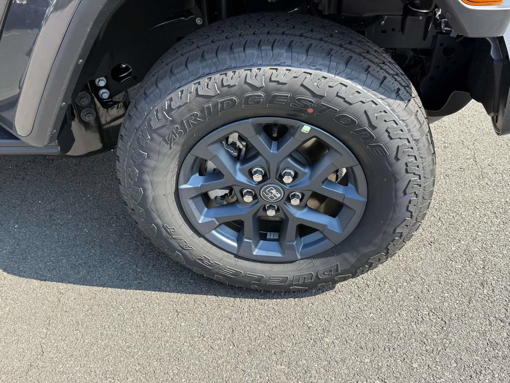 New 2026 Jeep Gladiator Sport AWD/4WD image 12