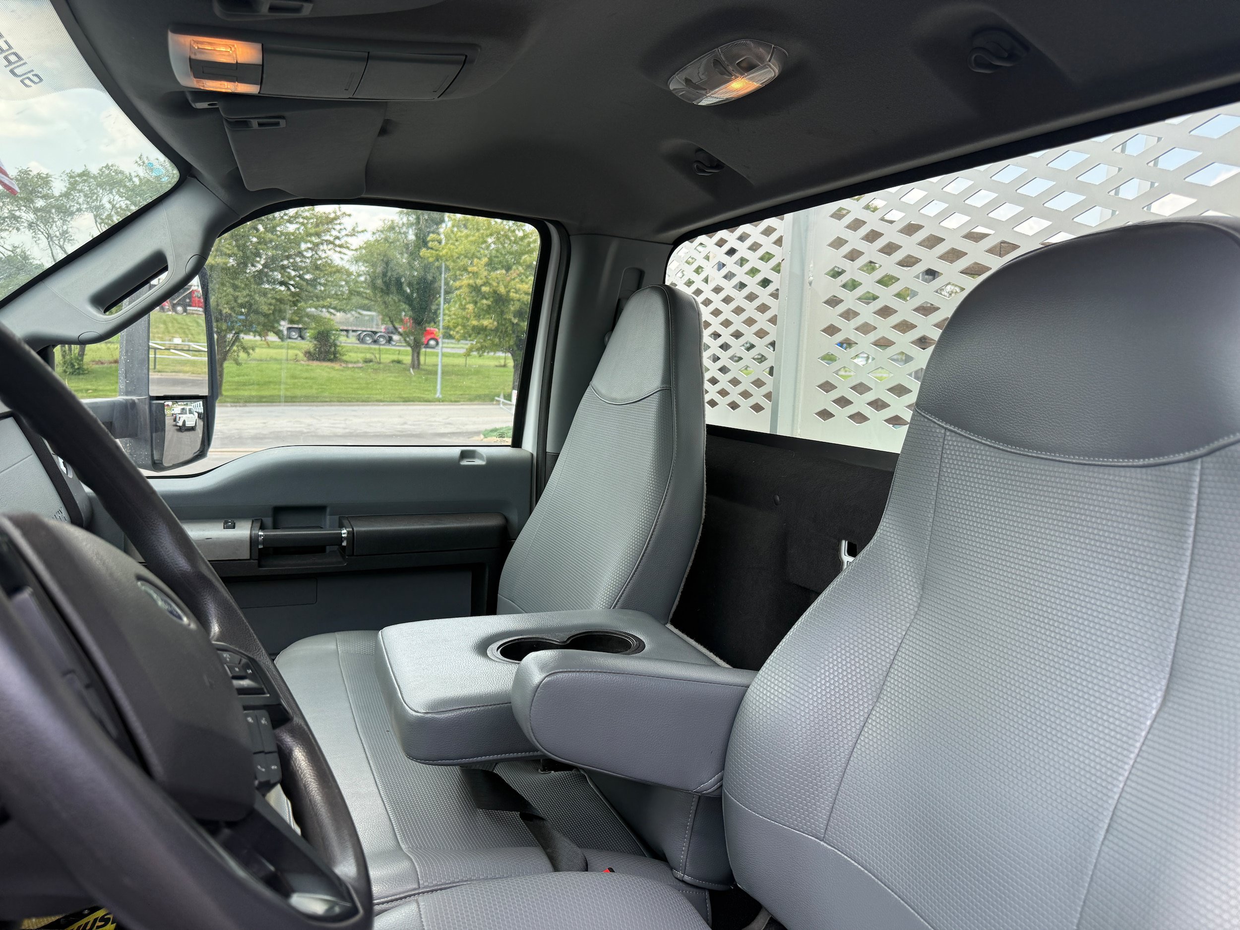 Used 2021 Ford F650 2WD Regular Cab Super Duty image 2