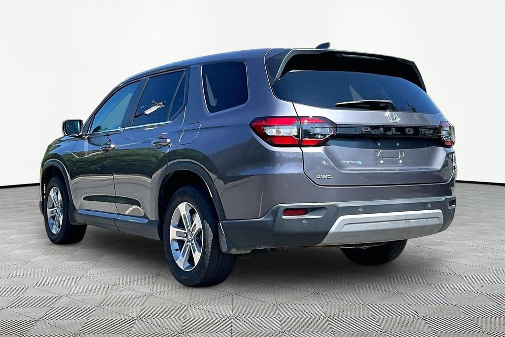 Used 2025 Honda Pilot EX-L image 5