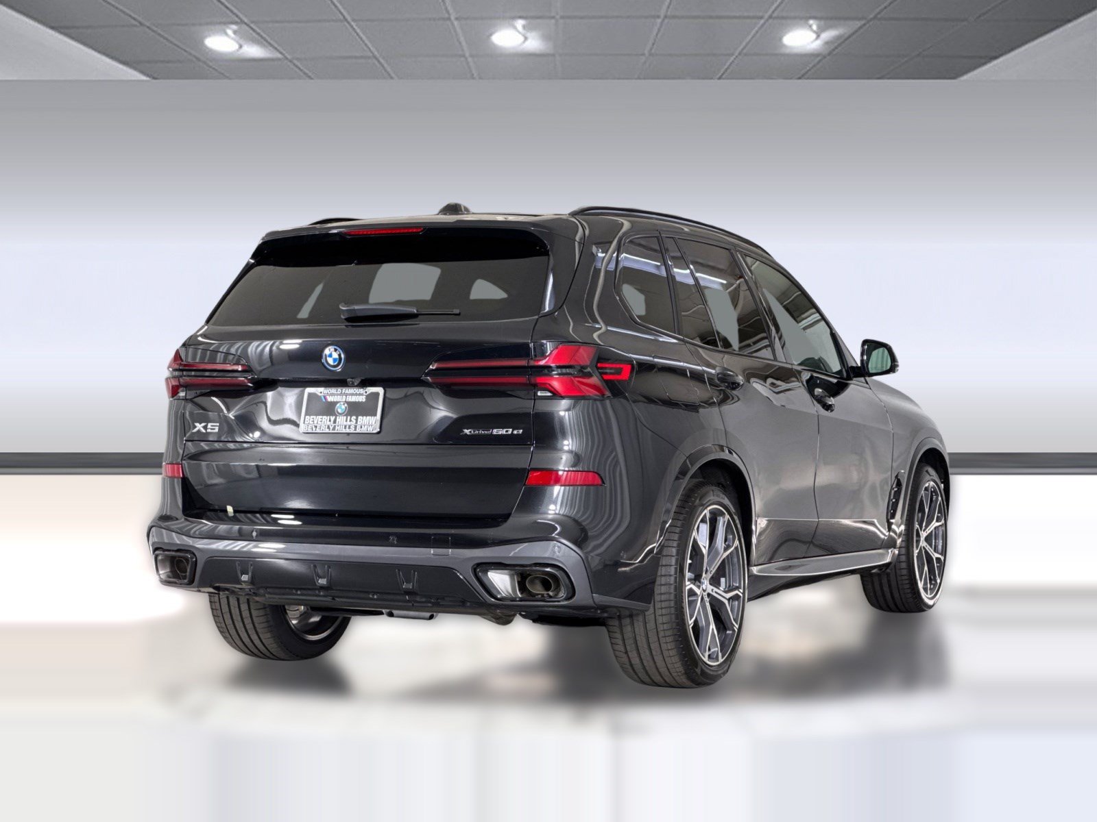 New 2026 BMW X5 xDrive50e w/ M Sport Package AWD/4WD image 8