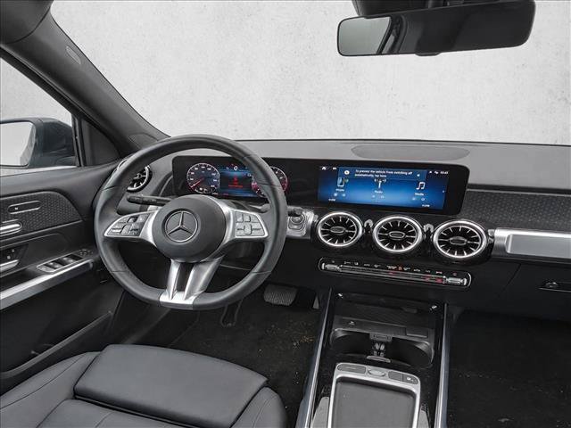 Used 2024 Mercedes-Benz GLB 250 image 30