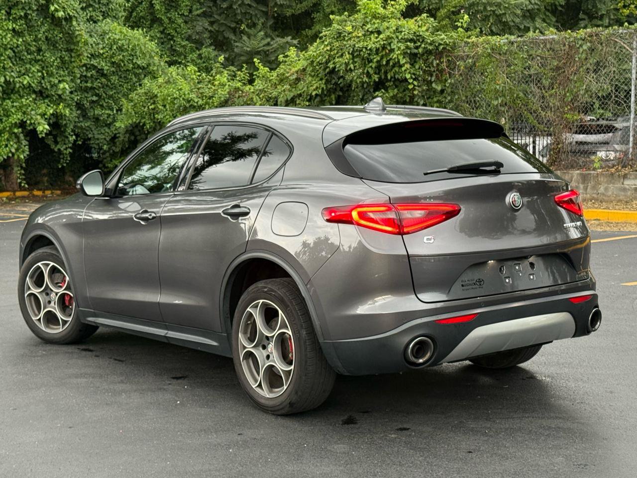 Used 2018 Alfa Romeo Stelvio Sport w/ Quick Order Package 22J Sport AWD/4WD image 3