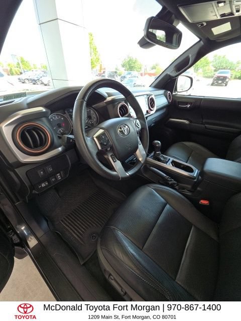 Used 2021 Toyota Tacoma Limited AWD/4WD image 12