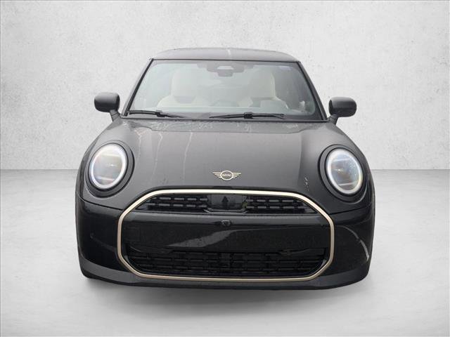 Used 2025 MINI Cooper 2-Door Hardtop image 6