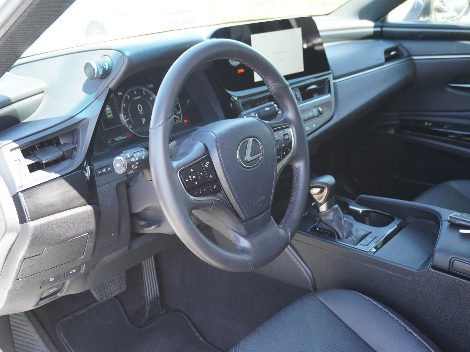 Used 2024 Lexus ES 350 FWD image 19