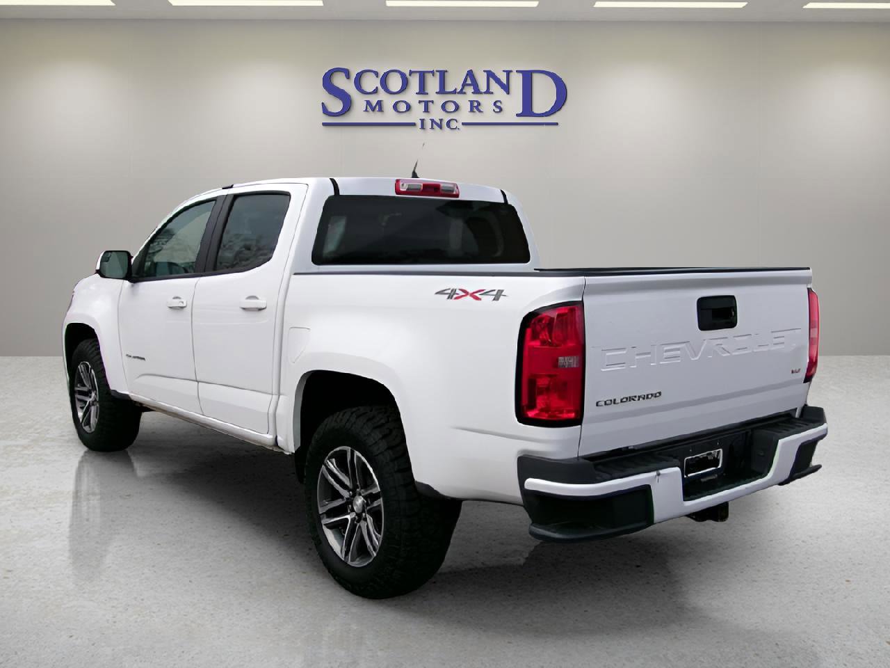 Used 2021 Chevrolet Colorado W/T w/ Custom Special Edition AWD/4WD image 8