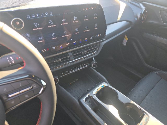 Certified 2026 Chevrolet Equinox EV RS AWD/4WD image 26