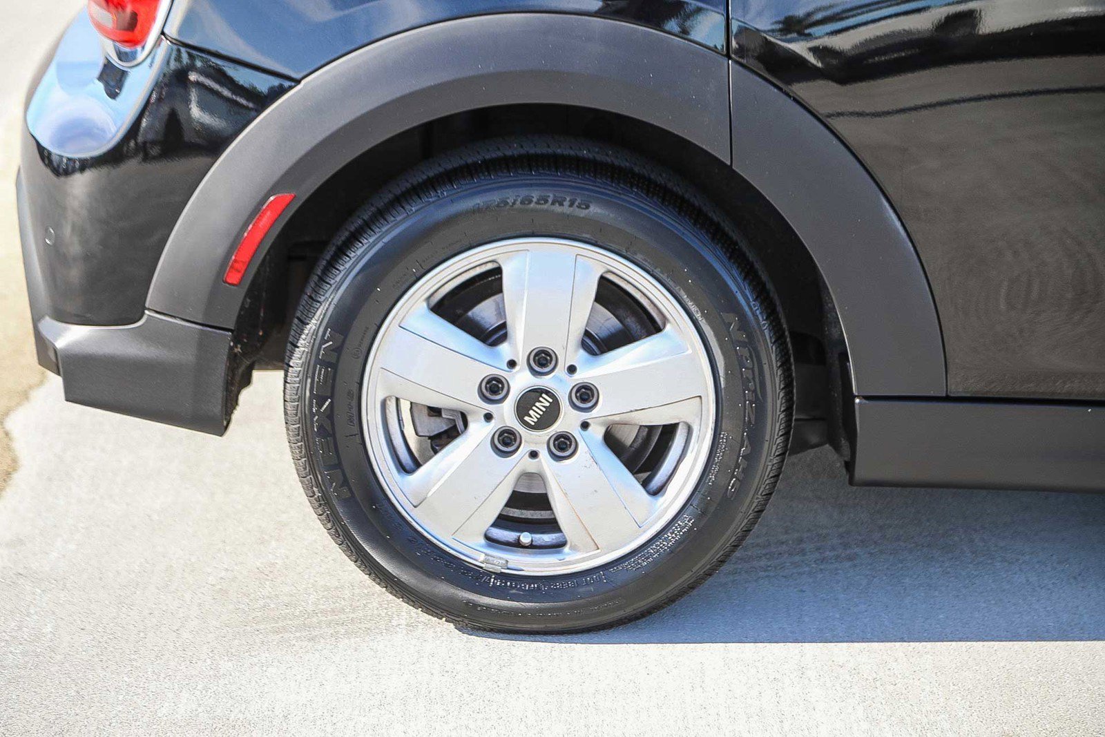 Used 2022 MINI Cooper 4-Door Hardtop image 11