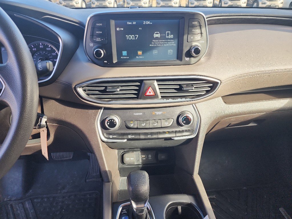Used 2020 Hyundai Santa Fe SE image 13