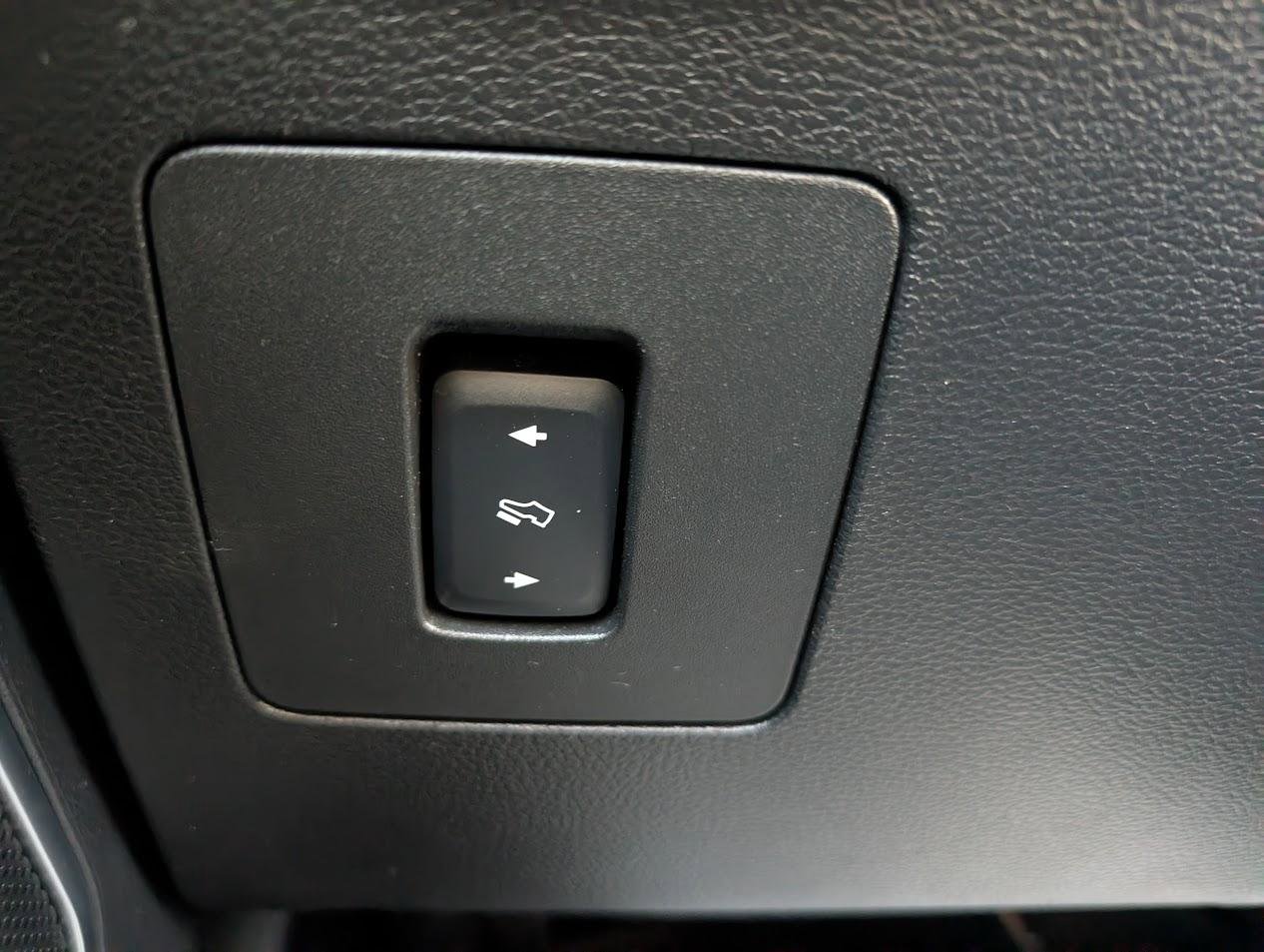 Used 2016 Ford F150 Limited w/ Trailer Tow Package image 37