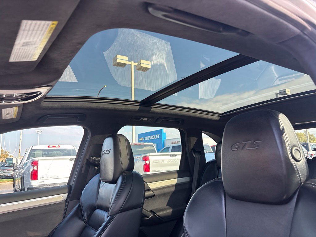 Used 2017 Porsche Cayenne GTS AWD/4WD image 30