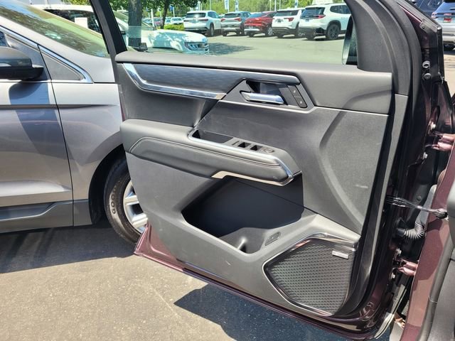 New 2025 GMC Acadia Elevation w/ Black Edition image 9