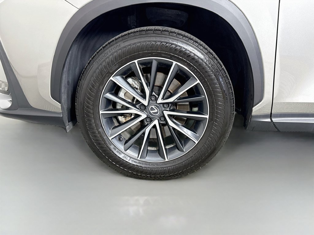 Certified 2025 Lexus NX 250 FWD w/ Accessory Package (Z1) image 31