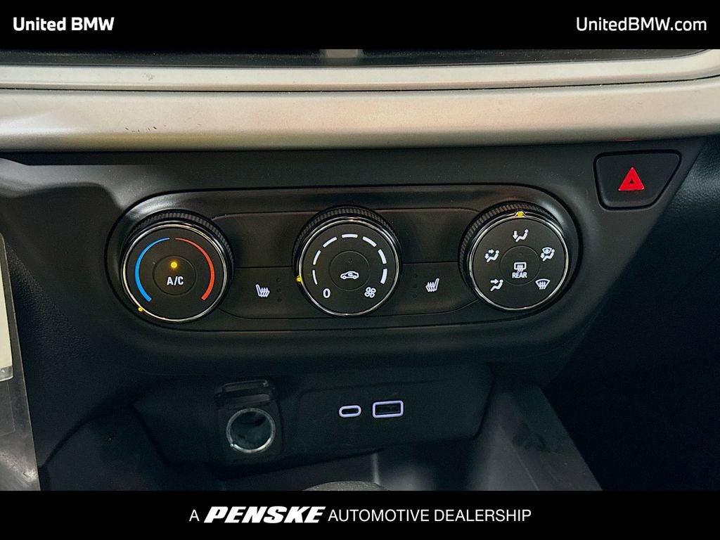 Used 2024 Chevrolet Trax RS FWD image 10