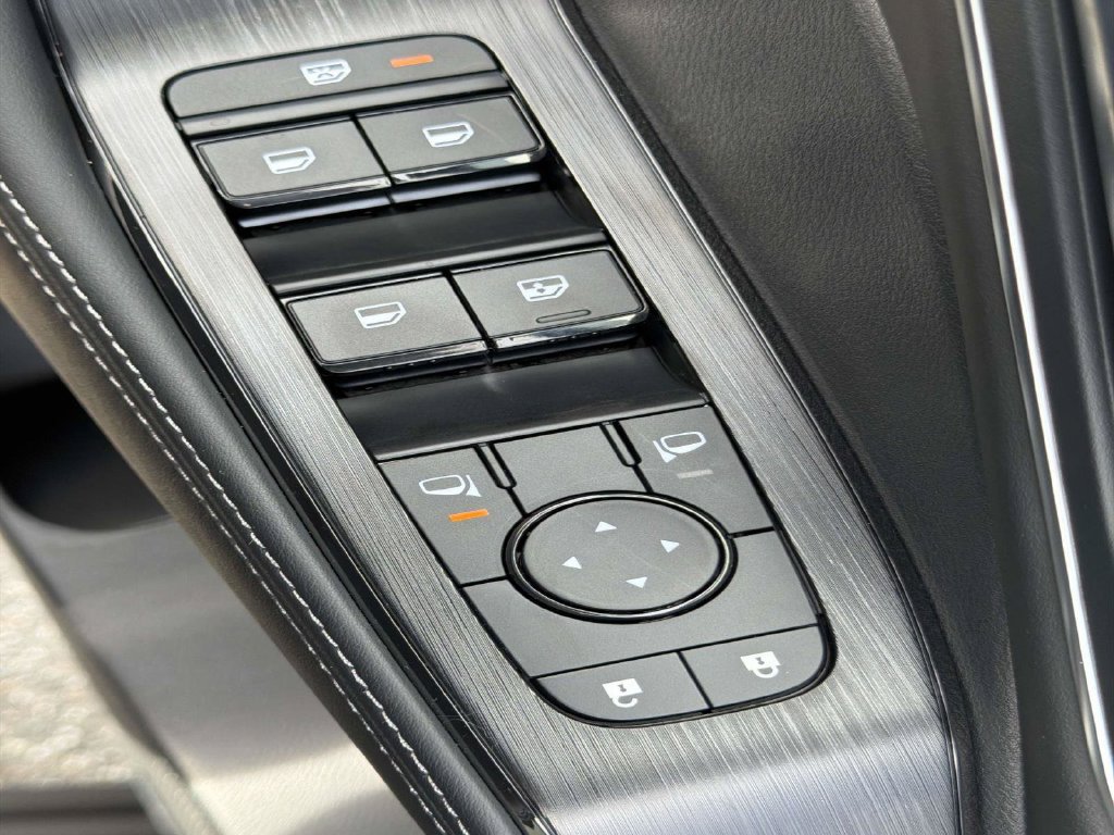 New 2026 Nissan Rogue Platinum AWD/4WD image 17