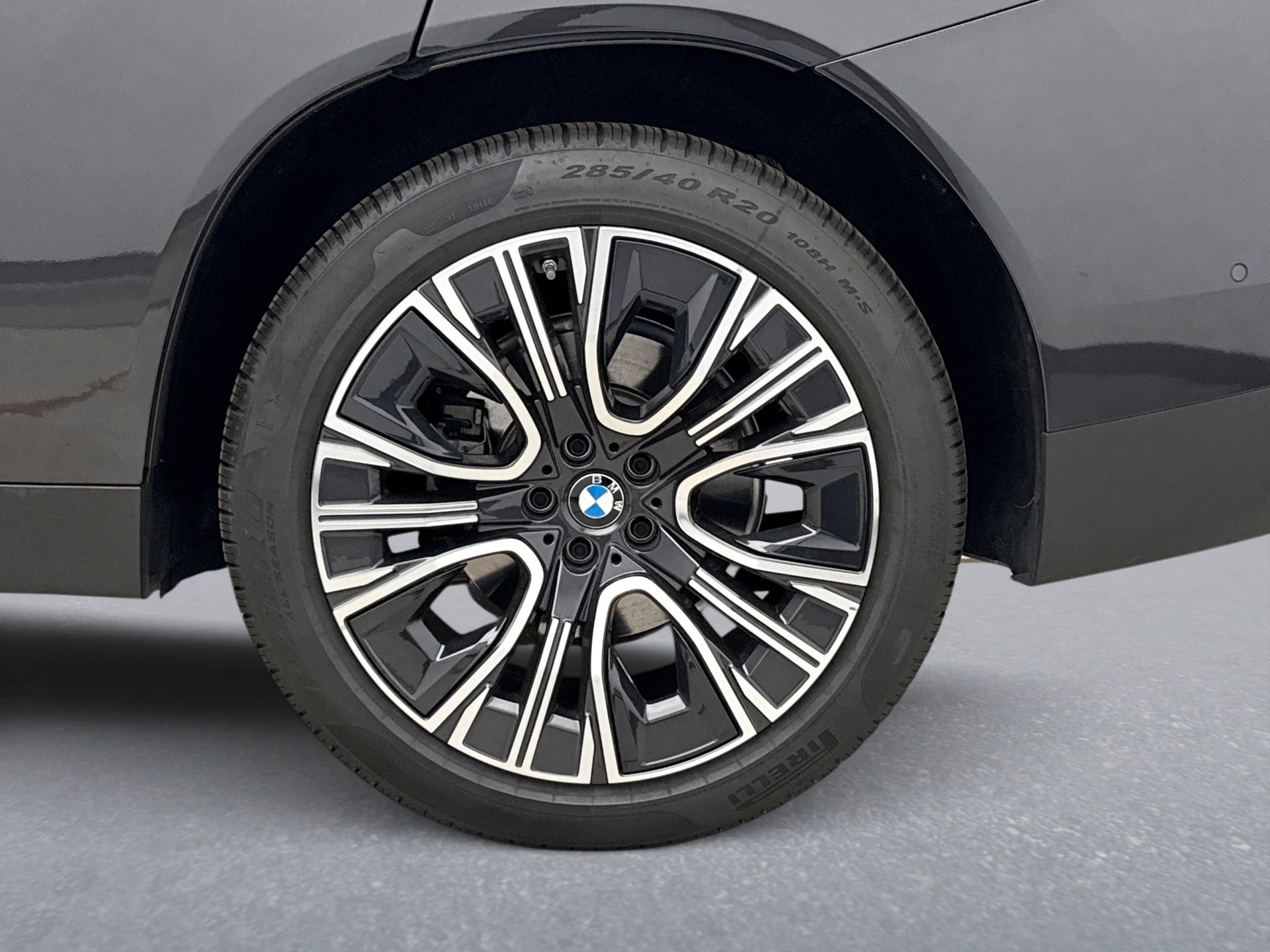 Used 2025 BMW X3 xDrive30i w/ Premium Package image 12