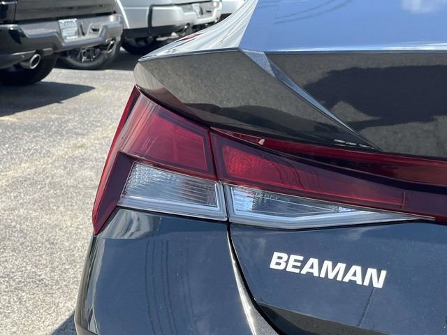 Used 2023 Hyundai Elantra SEL w/ Convenience Package FWD image 10