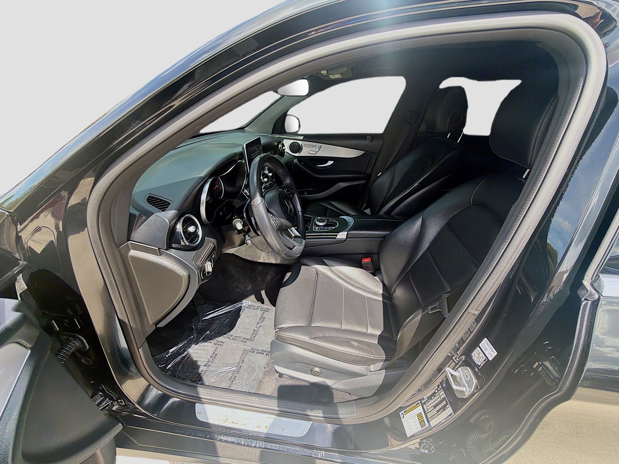 Used 2019 Mercedes-Benz GLC 300 4MATIC image 16
