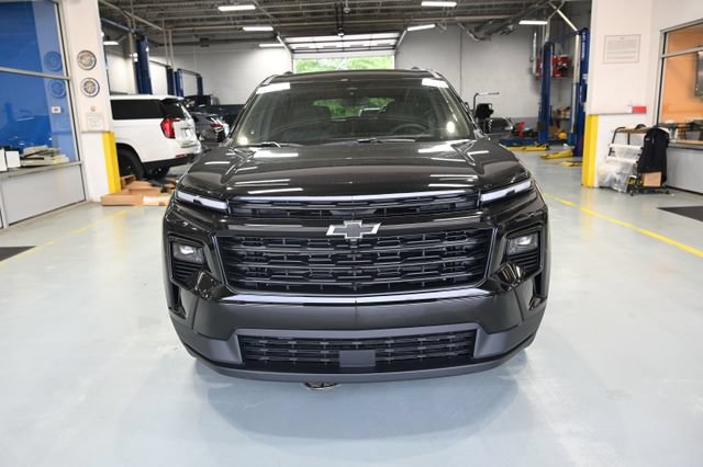 New 2026 Chevrolet Traverse LT w/ Midnight/Sport Edition FWD image 2