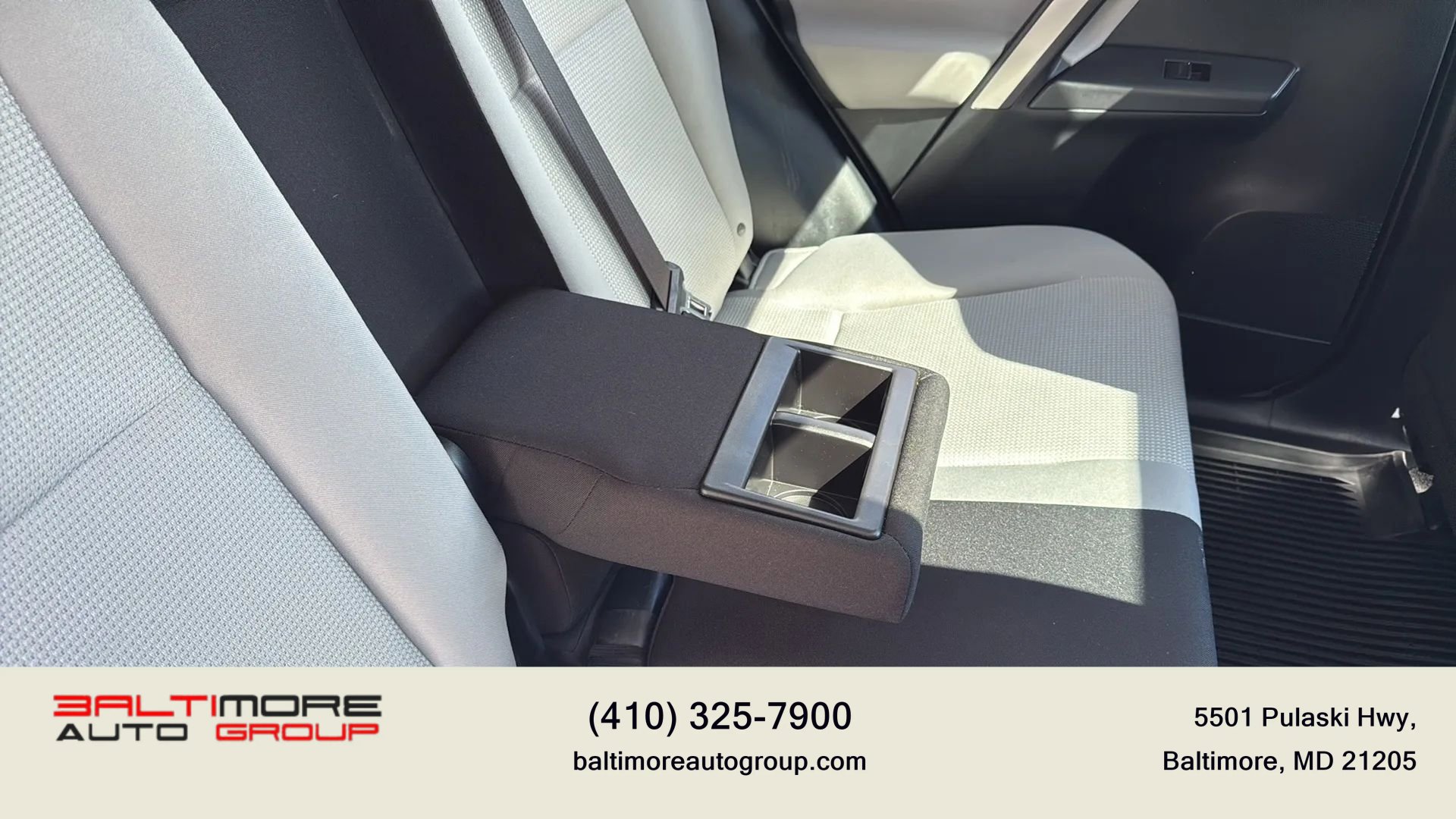 Used 2018 Toyota RAV4 XLE w/ Plus Extra Value Package image 28