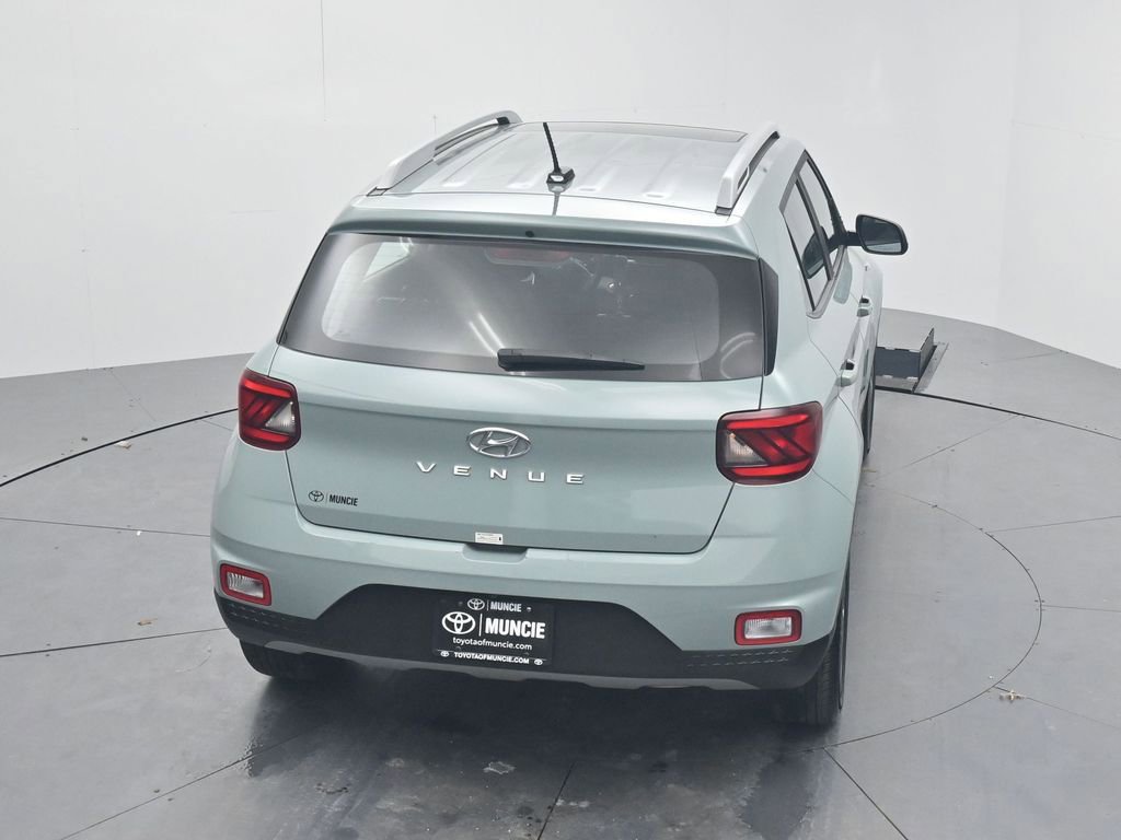 Used 2025 Hyundai Venue SEL image 58