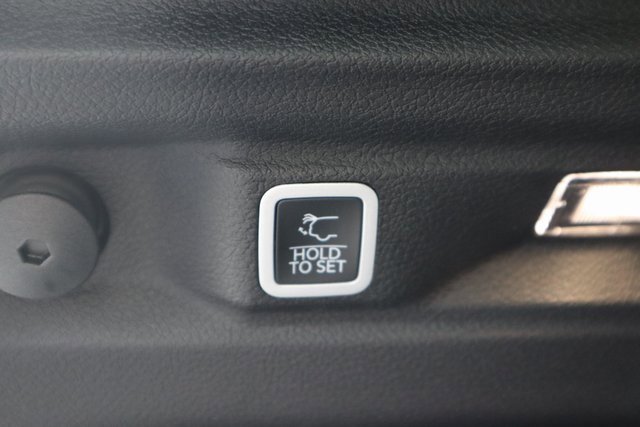 New 2025 Jeep Grand Cherokee L Altitude image 28