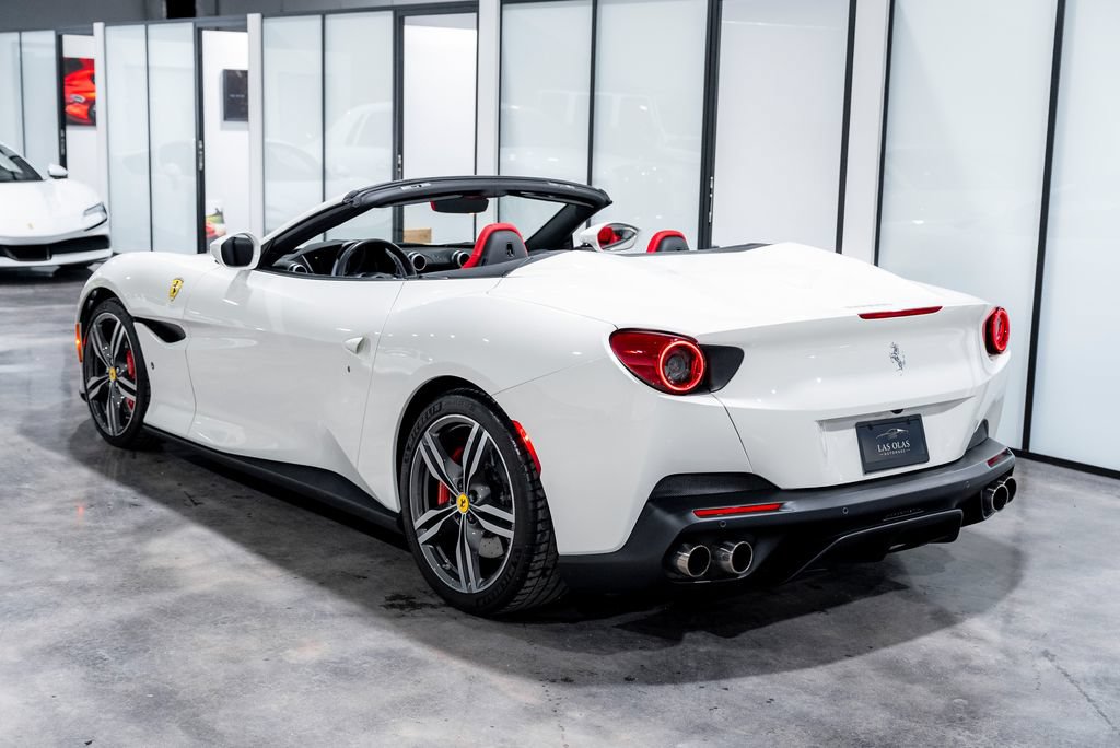 Used 2020 Ferrari Portofino RWD image 16