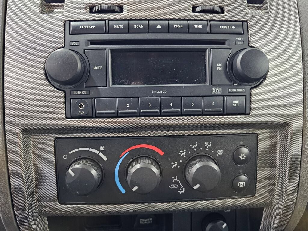 Used 2007 Dodge Dakota SLT w/ Popular Equipment Group AWD/4WD image 18